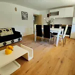 Roko Апартаменти *