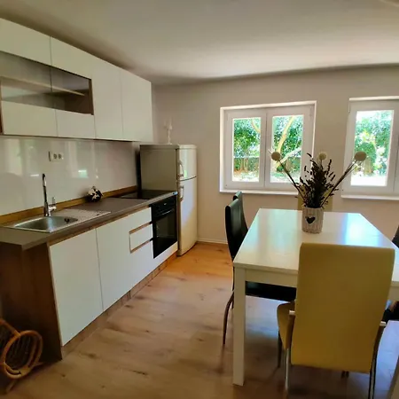 Roko Apartament *
